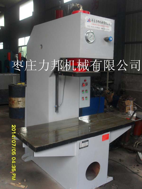 好色先生IOS破解版机械20t手动校直机侧面展示